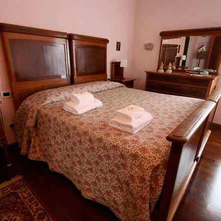 Corte Posta B&B - Parcheggio E Bagno In Camera Mantova Rum bild