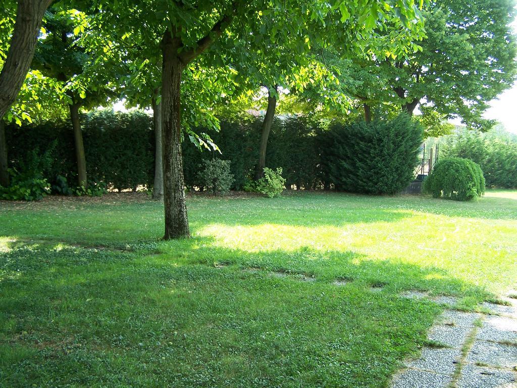 Corte Posta B&B - Parcheggio E Bagno In Camera Mantova Exteriör bild