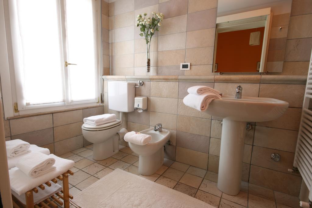 Corte Posta B&B - Parcheggio E Bagno In Camera Mantova Exteriör bild