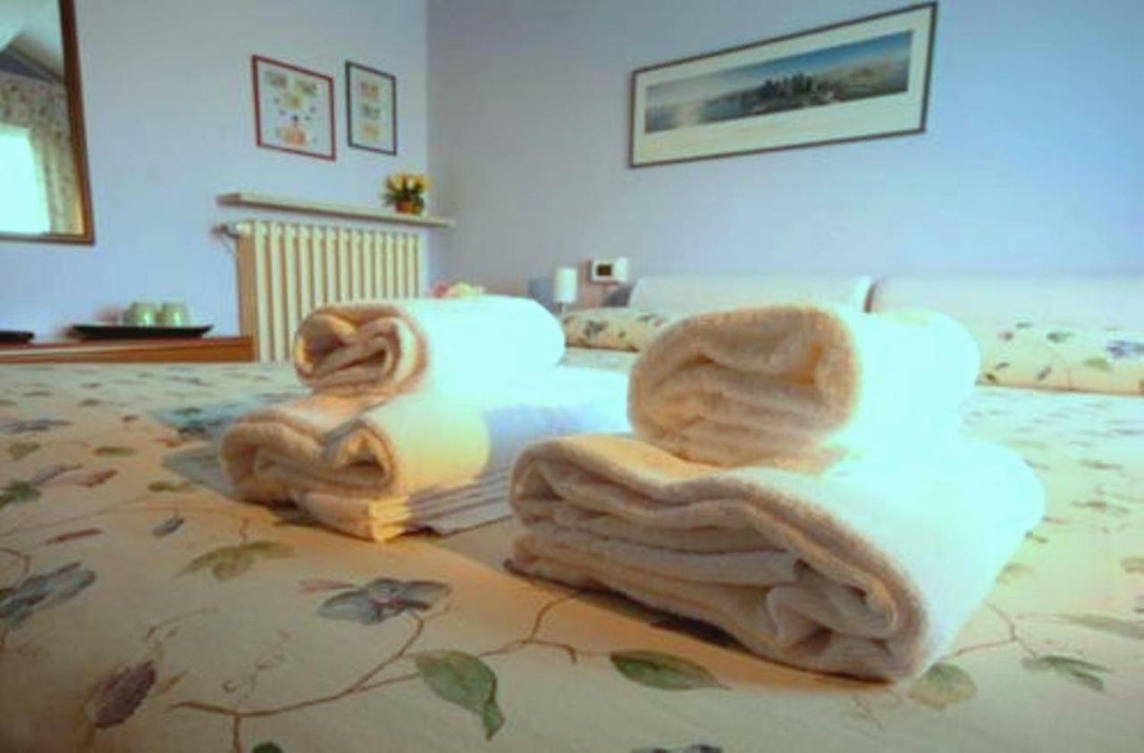 Corte Posta B&B - Parcheggio E Bagno In Camera Mantova Exteriör bild